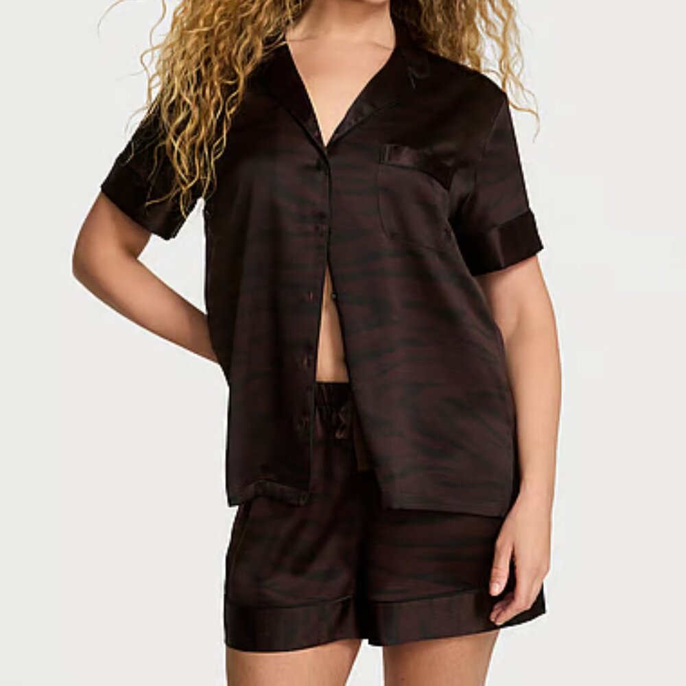 Victoria's Secret Signature Satin Short Pajama Set in Tiger Print NWT, L